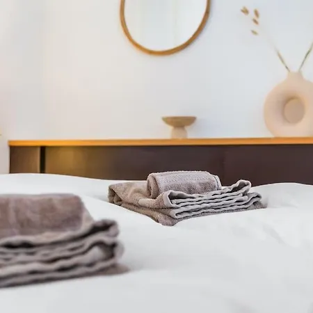 In Mit Dachterrasse // Langstrasse Daire *