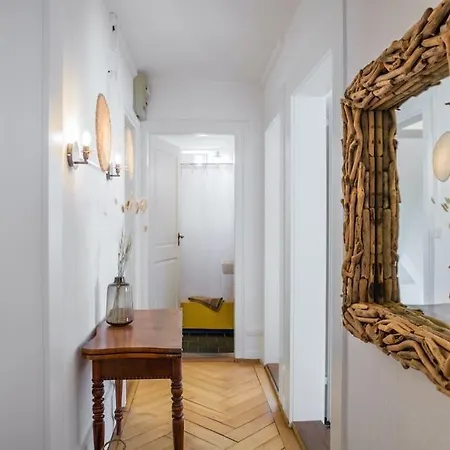 In Mit Dachterrasse // Langstrasse Daire Zürih