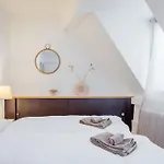 Apartmán In Mit Dachterrasse // Langstrasse *