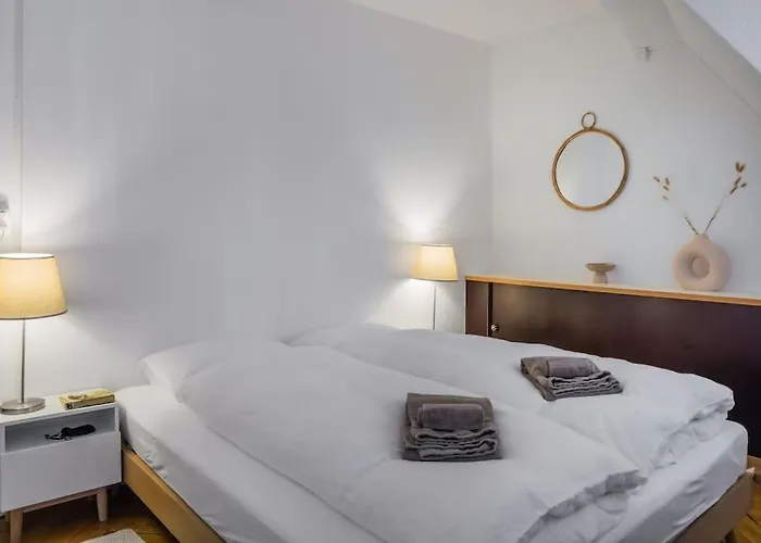 Apartman In Mit Dachterrasse // Langstrasse