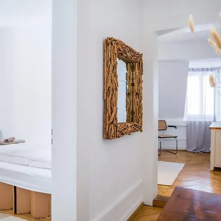 In Mit Dachterrasse // Langstrasse דירה ציריך