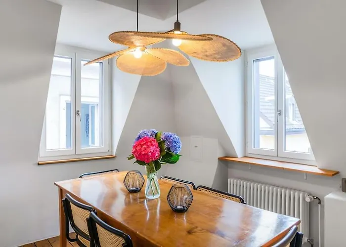 In Mit Dachterrasse // Langstrasse Apartment *